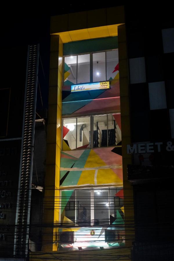 Liberta Hostel Bangkok Eksteriør billede